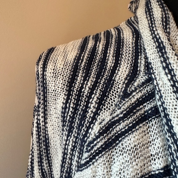 *SOLUTIONS!* White x Blue Open-Front Drill Cardigan Sweater Size S/M - Picture 4 of 9